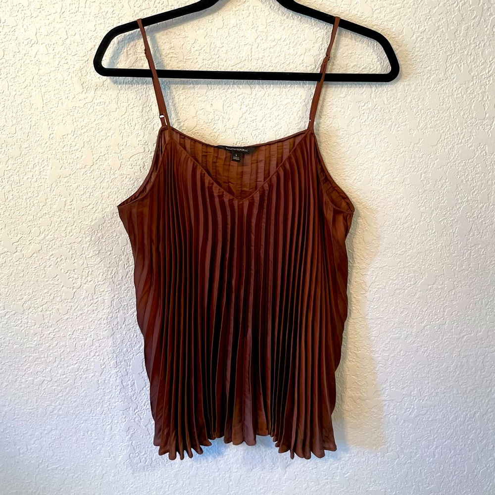 Banana Republic copper ruffle tank. Size L